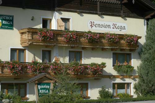 Hostal Gasthof Pension Rega