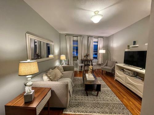 Apartamento Sun-filled Top Floor 1bed W/ City Views