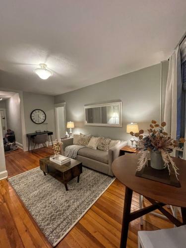 Apartamento Sun-filled Top Floor 1bed W/ City Views