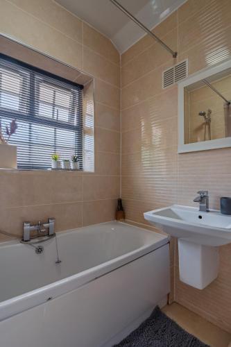 Homebird Property - Carter Knowle House #2