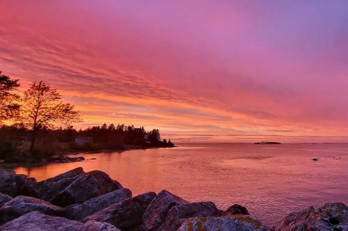 Colorful Lake Huron Home Near Ferry And Beach!