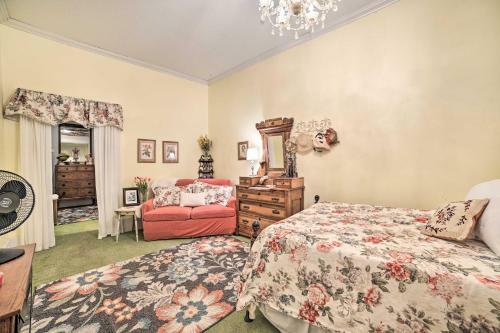 Colorful Lake Huron Home Near Ferry And Beach!