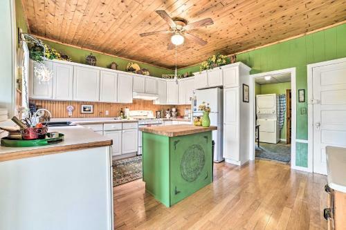 Colorful Lake Huron Home Near Ferry And Beach!