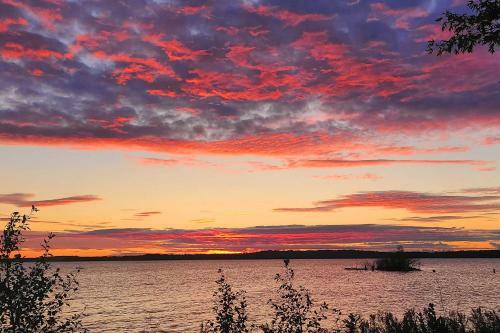 Colorful Lake Huron Home Near Ferry And Beach!