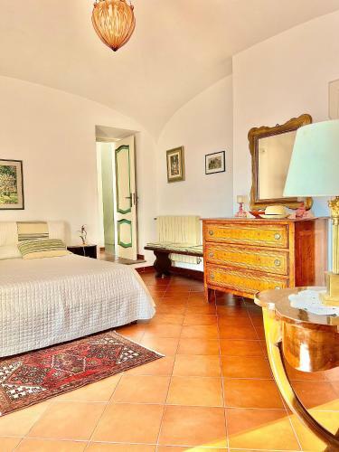 Villa Dolphin