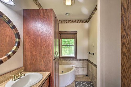 Spacious Frazee Home With Direct Lake Access!