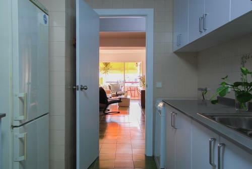 Apart En Complejo Residencial Con Piscina