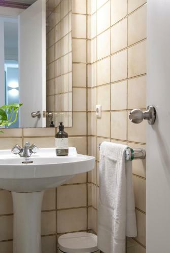 Apart En Complejo Residencial Con Piscina