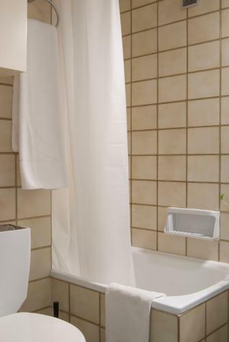 Apart En Complejo Residencial Con Piscina