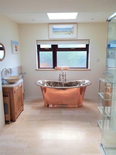 High Quality Detached House With Parking St. Ives