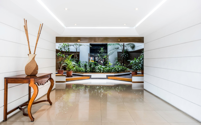 Lloyds Apartasuites Parque 93