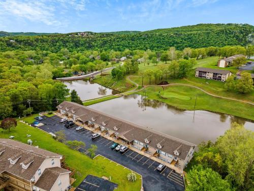 Branson Fall Creek Retreat