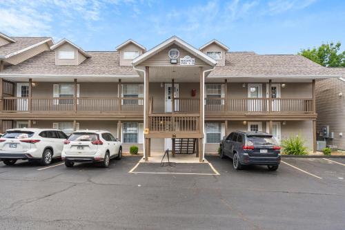 Branson Fall Creek Retreat