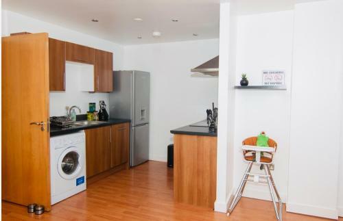 Central 2bedroom Apartment With Secure Carpark