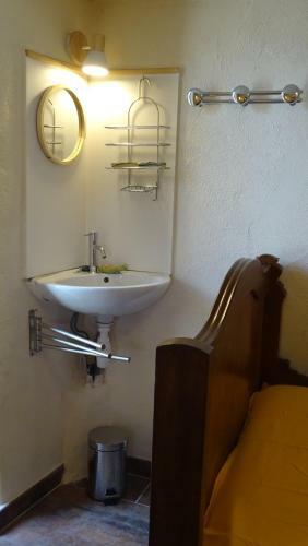 Hotel G�te De Chapel�che Les Glycines