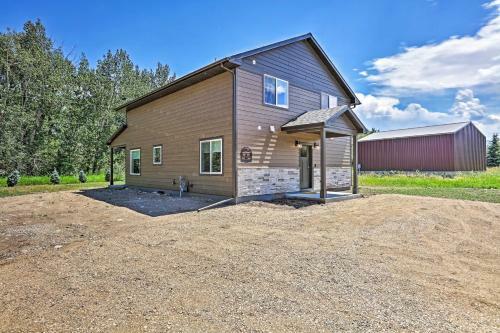 Red Lodge Retreat With Creek Access And Fire Pit!