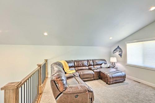 Red Lodge Retreat With Creek Access And Fire Pit!