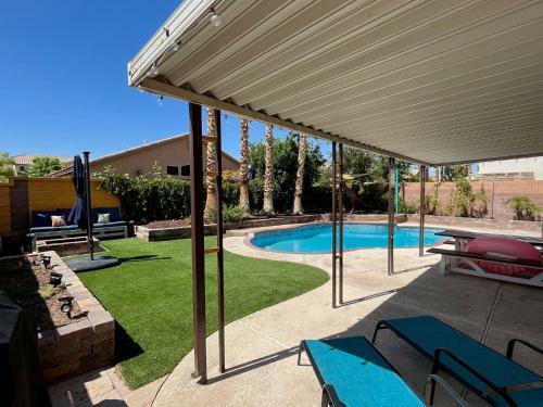 Gorgeous Henderson Home With Pool!