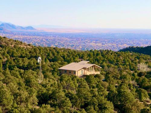 Villa Architectural Peace And Perfection In The Sandia Mountains