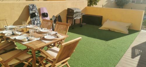 Apartamento Vacation Home With Pool, Perfect Location