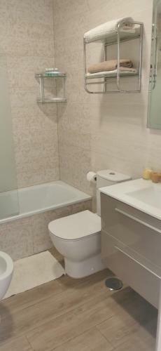 Apartamento Vacation Home With Pool, Perfect Location
