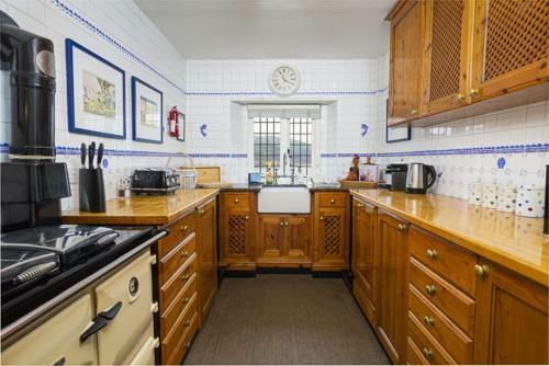 4 Bed - Beach Cottage