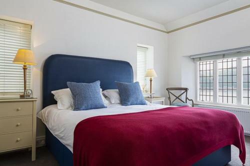 4 Bed - Beach Cottage