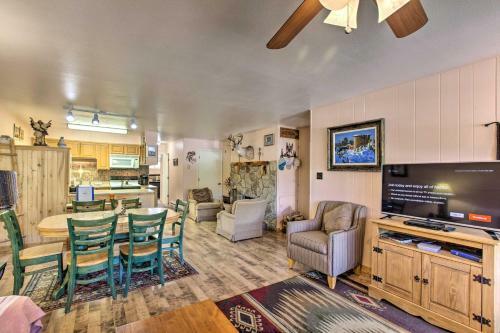 Apartamento Red River Ski Condo On Main St - Mtn View!