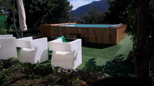 Linda Casa Con Jacuzzi Y Piscina Privada,freewifi Y Chimenea