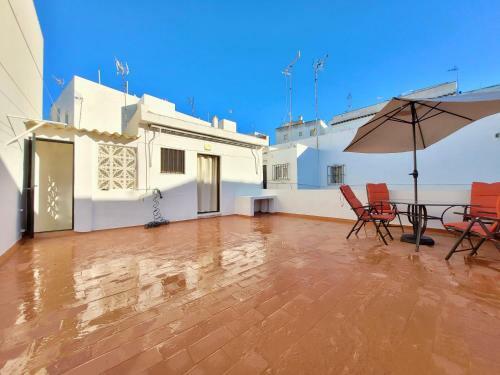 Apartamento Amplia Casa Con Azotea Privada En El Casco Antiguo