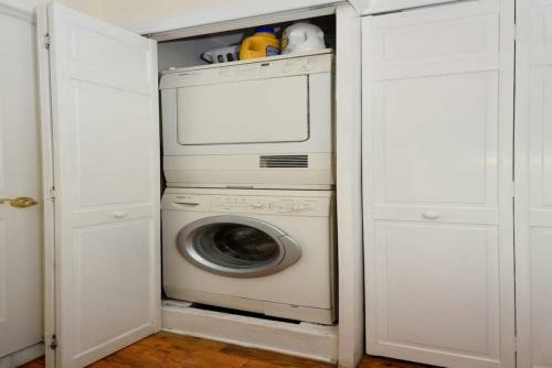 Spacious 3br Apartment Near Times Square