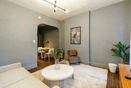 Furnished 1br Lenox Hill Apartment