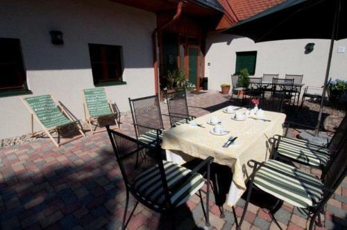 Hostal Hotel Garni Winzerhof H�dl