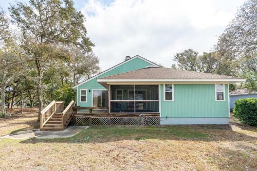Caswell Dunes By Oak Island Accommodations