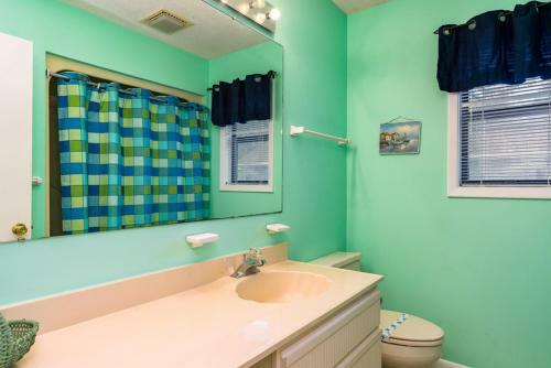 Caswell Dunes By Oak Island Accommodations