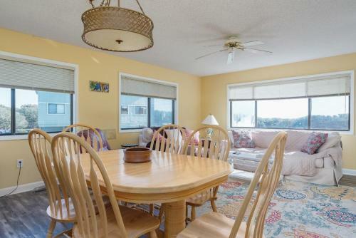 Caswell Dunes By Oak Island Accommodations