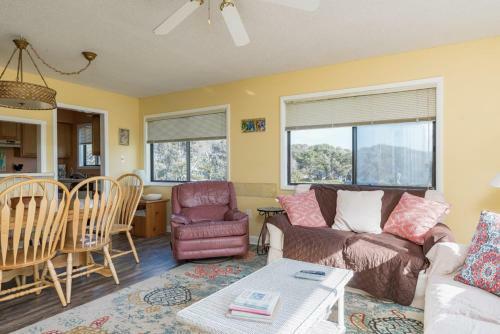 Caswell Dunes By Oak Island Accommodations