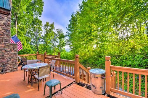 Pet-friendly Moutain Escape With Deck And Grill