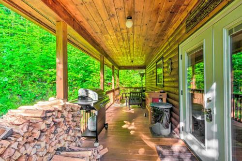 Pet-friendly Moutain Escape With Deck And Grill