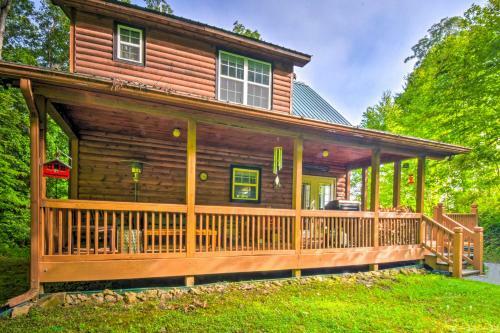 Pet-friendly Moutain Escape With Deck And Grill