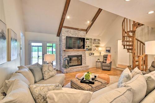 Waterfront Parkton Home With Pool And Boat Dock!