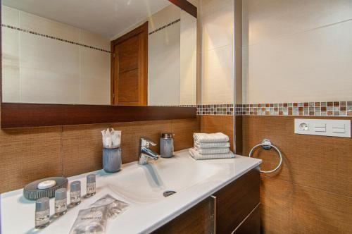 Villa Torriani With Heated Pool Ph11