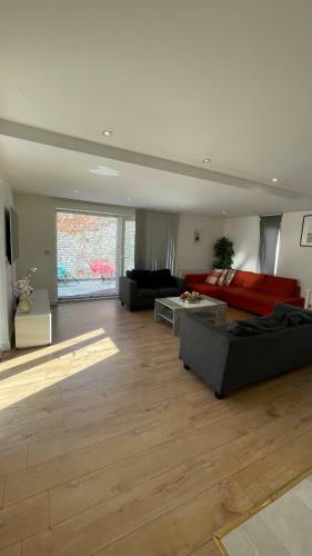3 Bed Apartment In London Plumstead