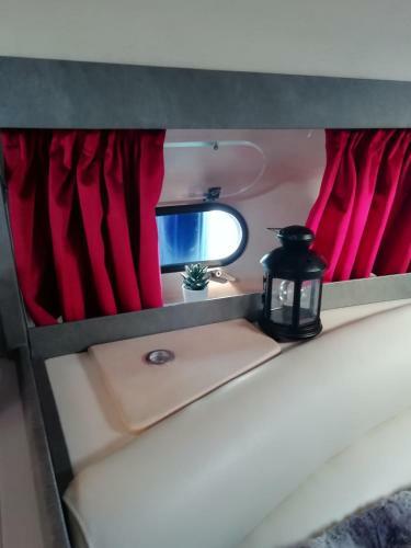 Jacht Motorowy, Princess 266