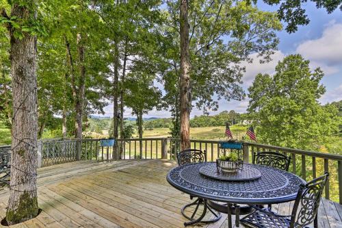 Spacious Murphy Cabin With Hot Tub And Large Deck