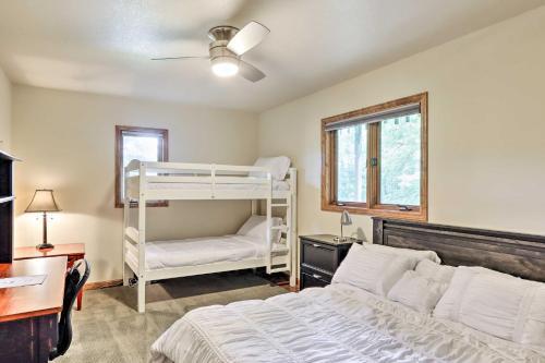 Spacious Murphy Cabin With Hot Tub And Large Deck