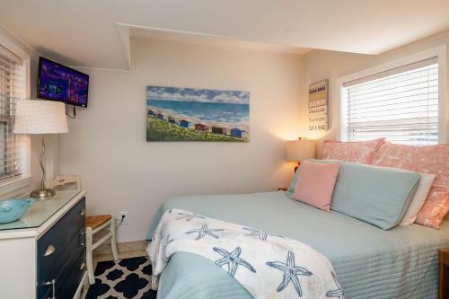Blu Malibu By Oak Island Accommodations