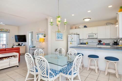 A Bit O'heaven By Oak Island Accommodations