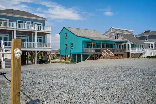 A Pirate's Paradise By Oak Island Accommodations