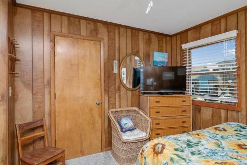 A Pirate's Paradise By Oak Island Accommodations